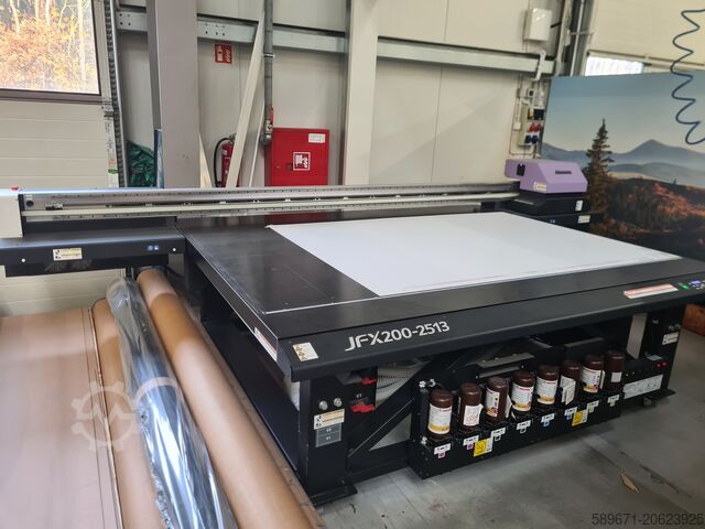 УФ-печатная машина – плоский стол Mimaki JFX200-2513