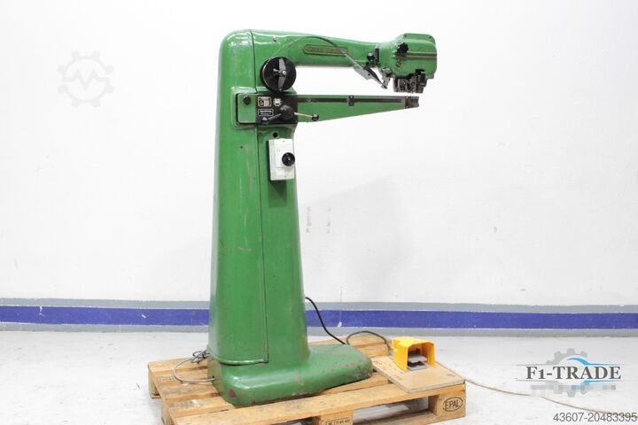 Длиннорычажная проволочная сшивальная машина Polygraph 781/1L50 FR