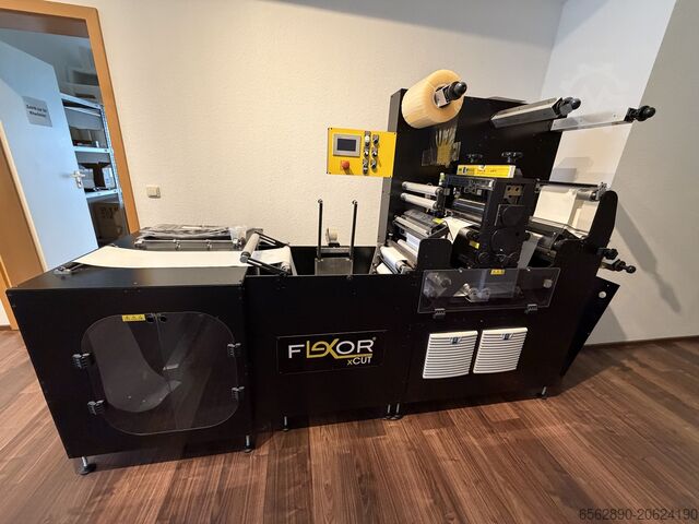 XCUT Перемещающийся и ротационный штамповочный пресс Flexor xCUT