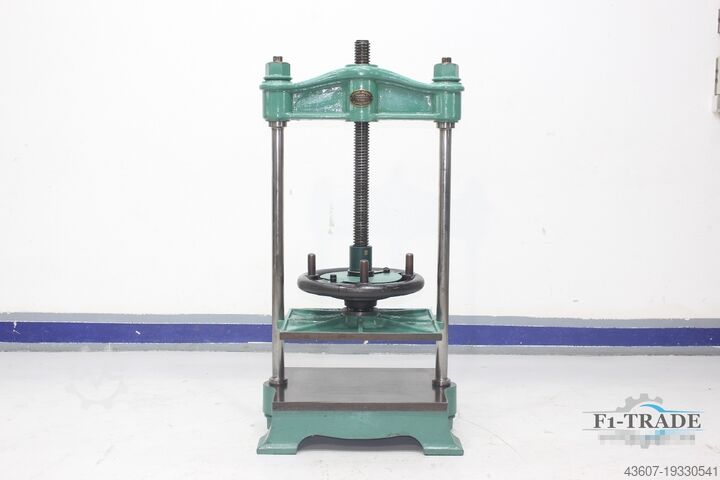 Антикварный пресс для хранения / Антикварный шпиндельный пресс Mansfeld SP