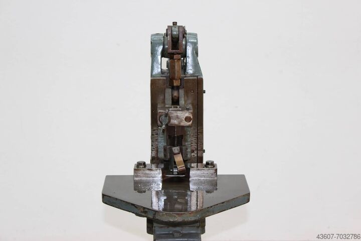 Угловая машина FOMM CPM