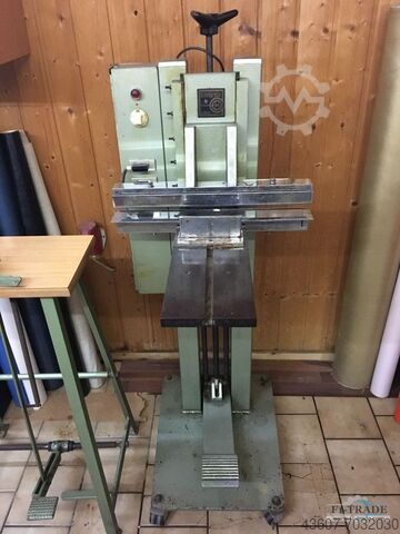 Станок для установки соединений La Fornigrafica FEM