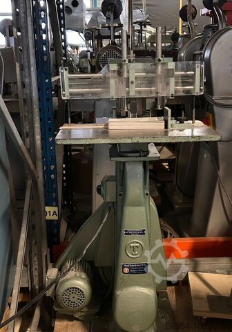 машина для закругления двух углов Karl Tränklein 