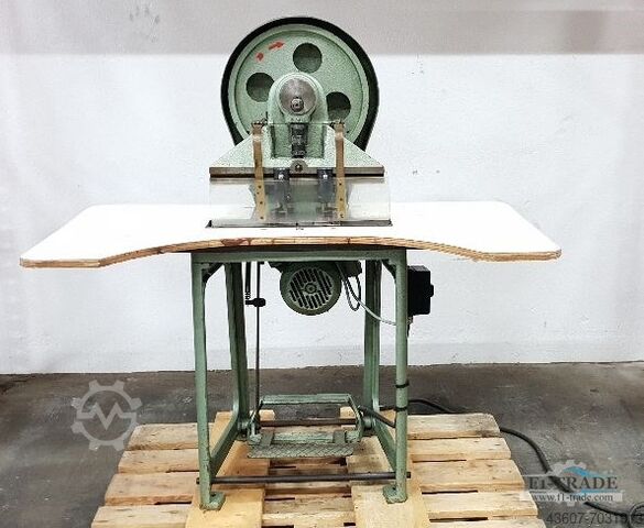 Угловая машина Kolbus EP (275)