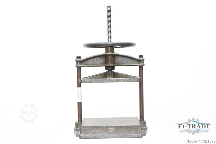 Шпиндельный пресс / Шпиндельный пресс Tränklein SP