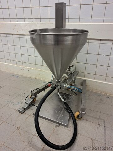 Машина для дозирования джема, начиняющий аппарат  