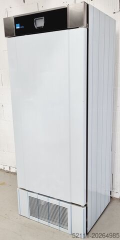 Кремовый климатический шкаф Gram SKS 64