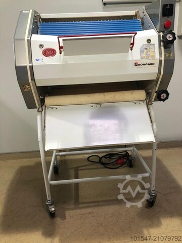 сеноворошилка Bongard Major Manu