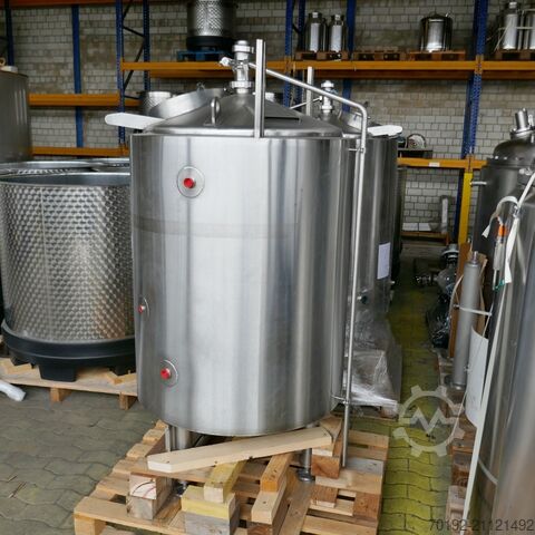 570-литровый нагреваемый/охлаждаемый напорный бак из V2A  9523