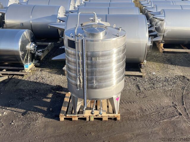 3300-литровый нагреваемый/охлаждаемый резервуар для хранения из V4A  S17104