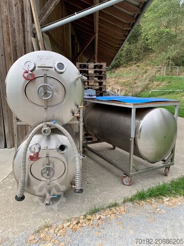 1020-литровый изолированный напорный сосуд из V2A с функцией нагрева/охлаждения.  K0179