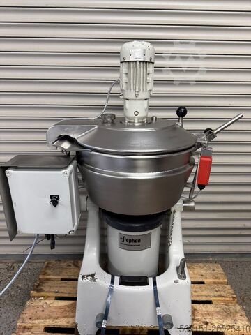 Вертикальный режущий смеситель w Stephan um40