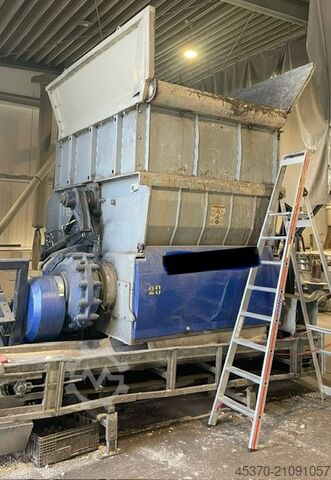 одновальный шредер Lindner Vega L 1600