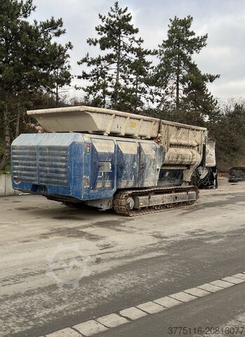 Двухвальный шредер Lindner Urraco 95 DK