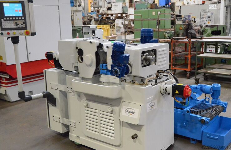 Бесцентровый круглошлифовальный станок ESTARTA 301