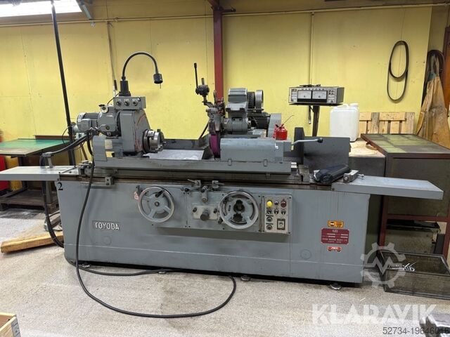Цилиндрический шлифовальный станок TOYODA GUP 30x100