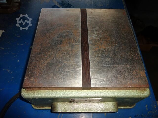 Размагничивающее устройство JUNG 