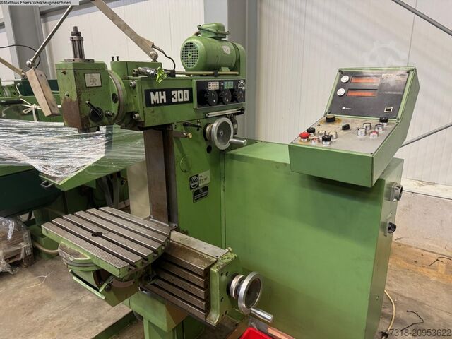 Инструментальный фрезерный станок - универсальный MAHO MH 300