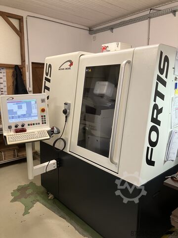 Станок для заточки инструментов и фрез Michael Deckel Fortis