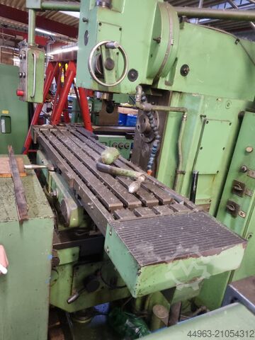 универсальный фрезерно-расточной станок MEXPOL FYD