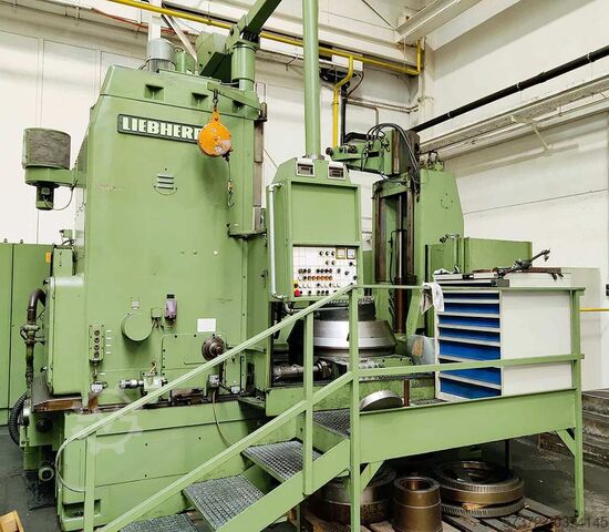 Зубофрезерный станок Liebherr L 1202