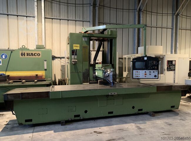 Фрезерный станок с фиксированной станиной Correa A 25/25