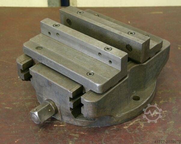 тиски игровых автоматов Spannwolf 7496