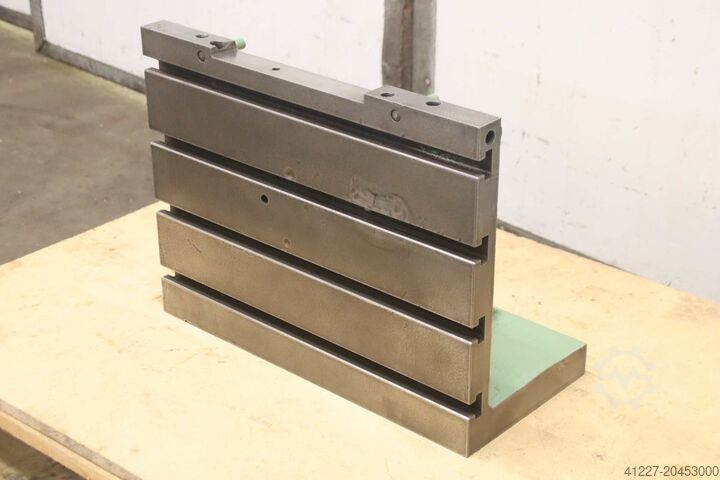 Угловой зажим с Т-образными пазами Guss 535/250/H410 mm