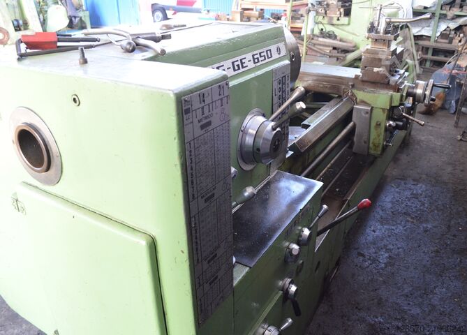 Обычный токарный станок Geminis GE 650