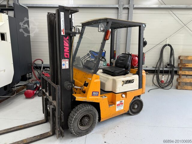 4-колесный вилочный погрузчик Yang FG15