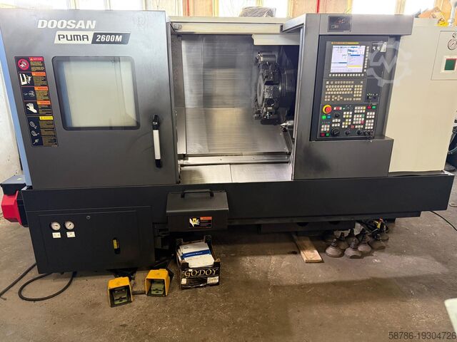 Токарный станок с ЧПУ Doosan Puma 2600M