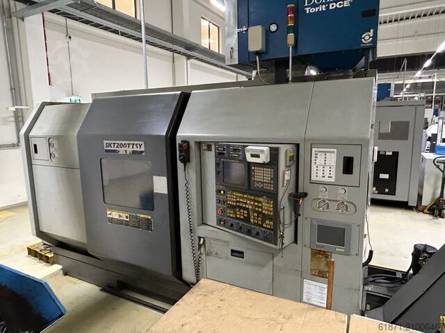 Токарный станок с ЧПУ Hyundai SKT200TTSY