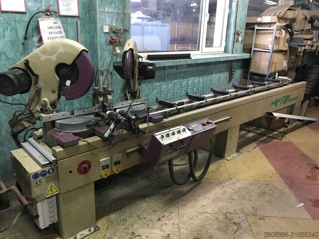 двухвальный циркулярный станок Fom Industrie moxie