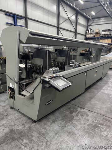 двойная торцовочная пила Emmegi Precision T2 550 E