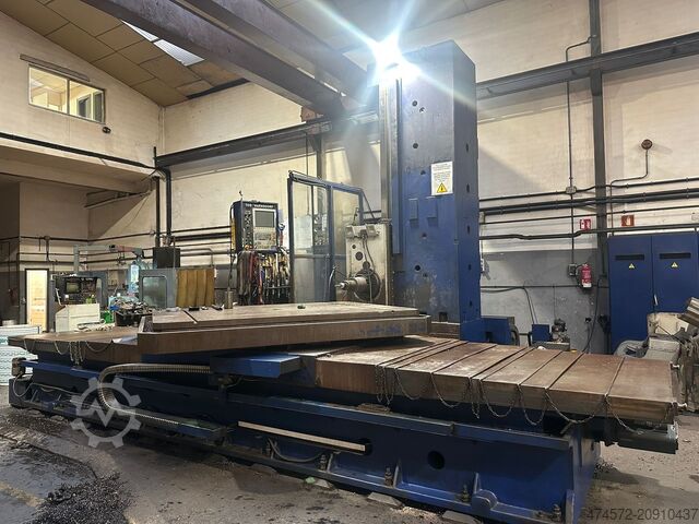 расточной станок с рабочим столом TOS VARNSDORF WHN 130