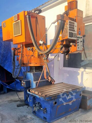 быстродействующий радиально-сверлильный станок Donau DR40 Digi 