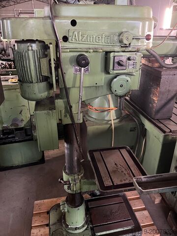 Вертикально-сверлильный станок Alzmetall AB3 ES  