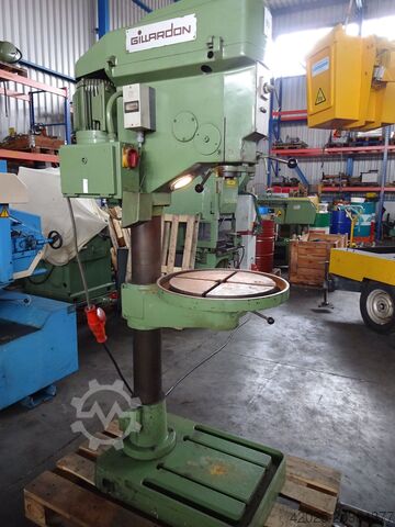 стойковый сверлильный станок Gillardon , GB 30