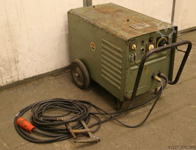 Сварочный выпрямитель 220 А OERLIKON GL220