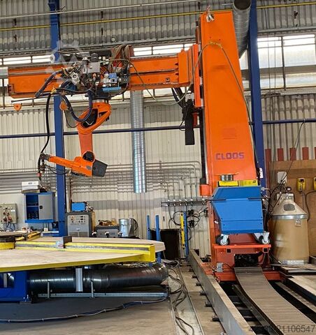 сварочный робот Cloos Qirox Roboter auf Bodenfahrbahn