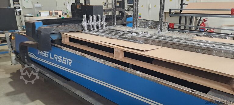 Волоконно-лазерный станок для резки Foshan Beyond Laser Technology HS-M3015C