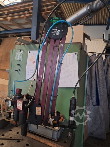 пневматический. Шарнирно-рычажный станок Gamor GN08 (M2-M8)