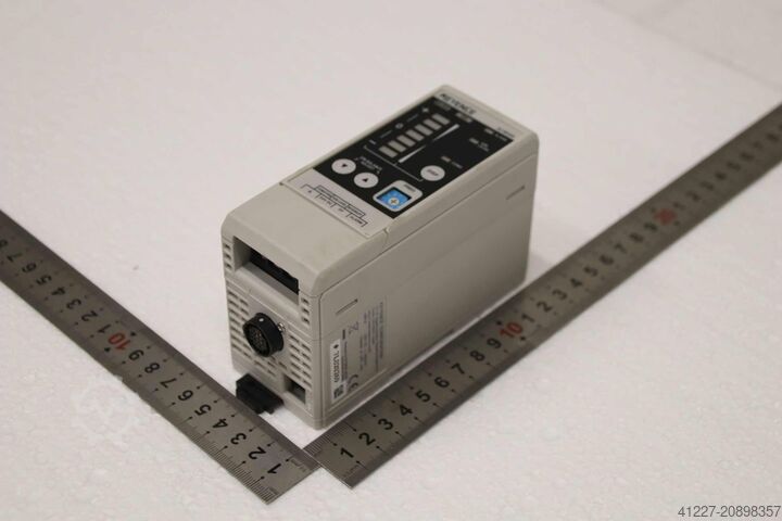 измерительный усилитель Keyence SJ-M300