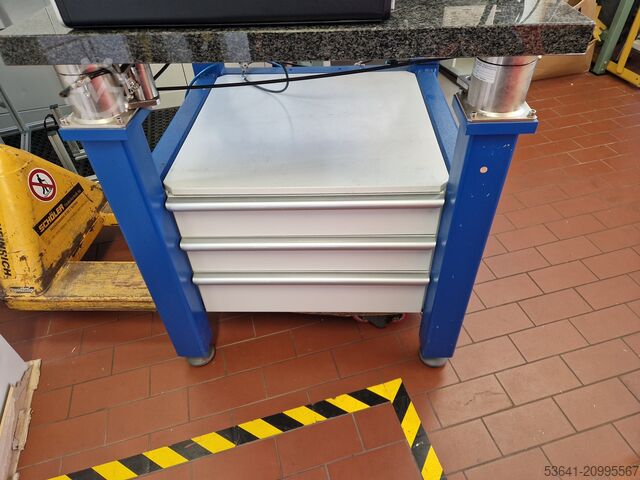 Стол под станок с регулировкой по высоте  