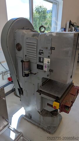 эксцентриковый пресс Müller ExP 15 SVHK