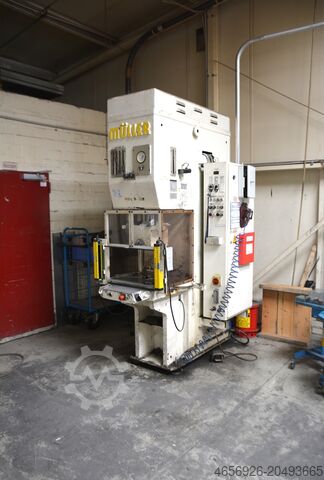 Эксцентрический пресс Müller Weingarten C40.2.2