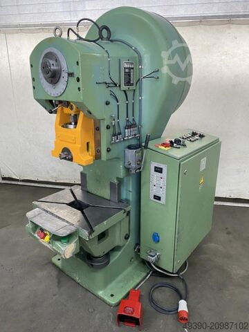 Одноколонный эксцентриковый пресс HELMERDING EH 25 B