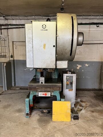 эксцентриковый пресс ŠMERAL TRNAVA LEN 63 C