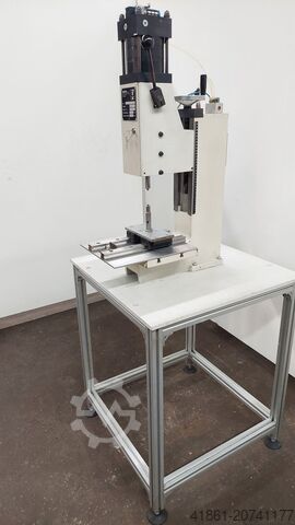 Пневматический пресс с ручной подачей GECHTER 20KN.HKPL