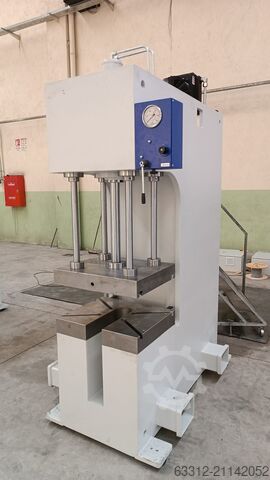 Монтажный пресс Durendus DCS20 Einständer Richtpresse